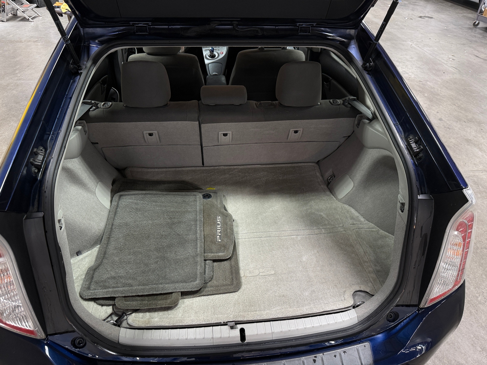Thumbnail: 2015 Toyota Prius - 7