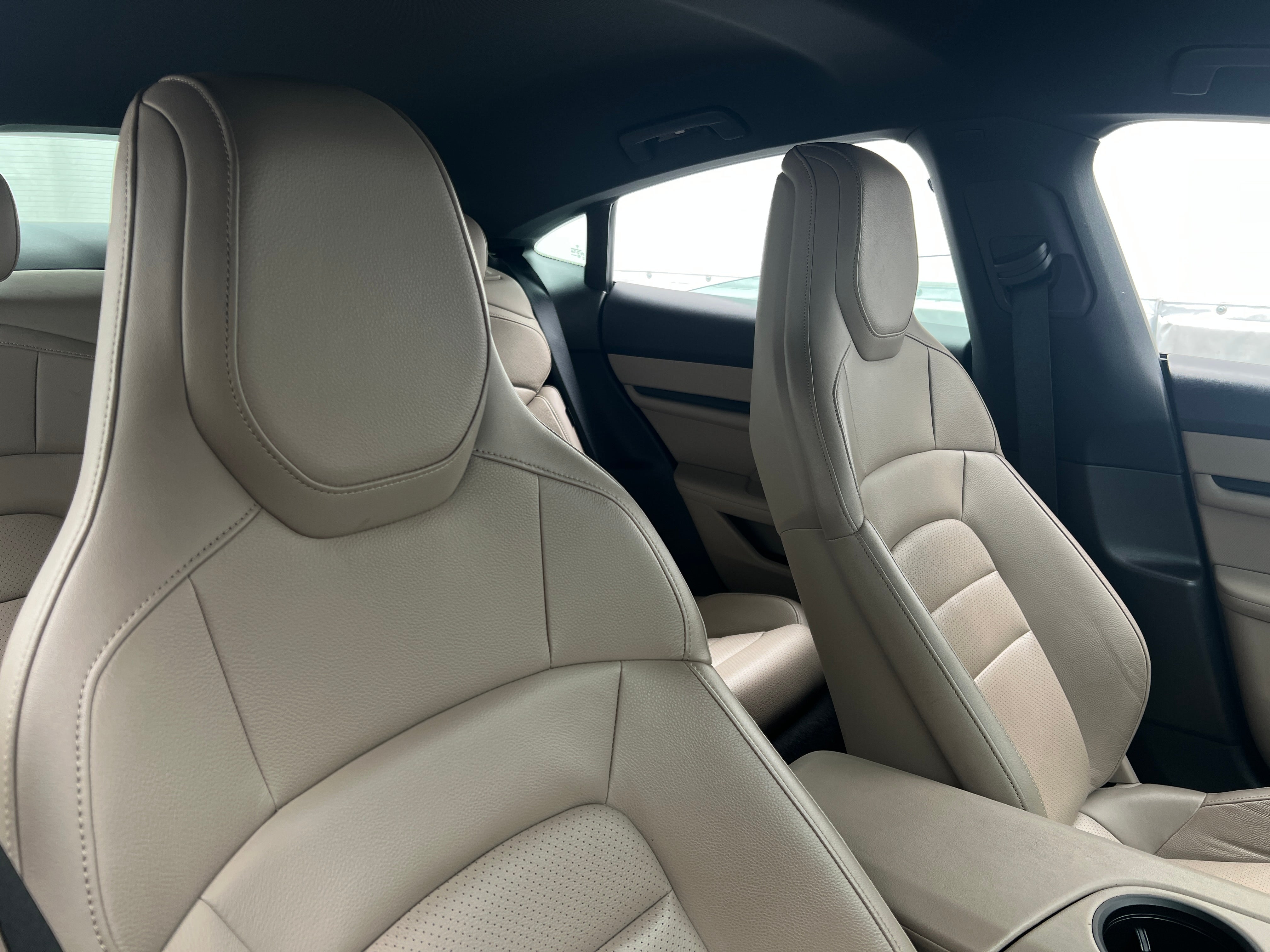 2022 Porsche Taycan