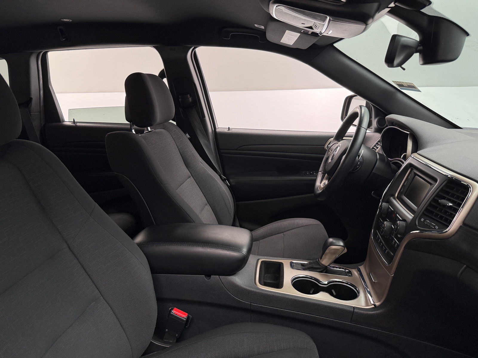 Thumbnail: 2017 Jeep Grand Cherokee - 2
