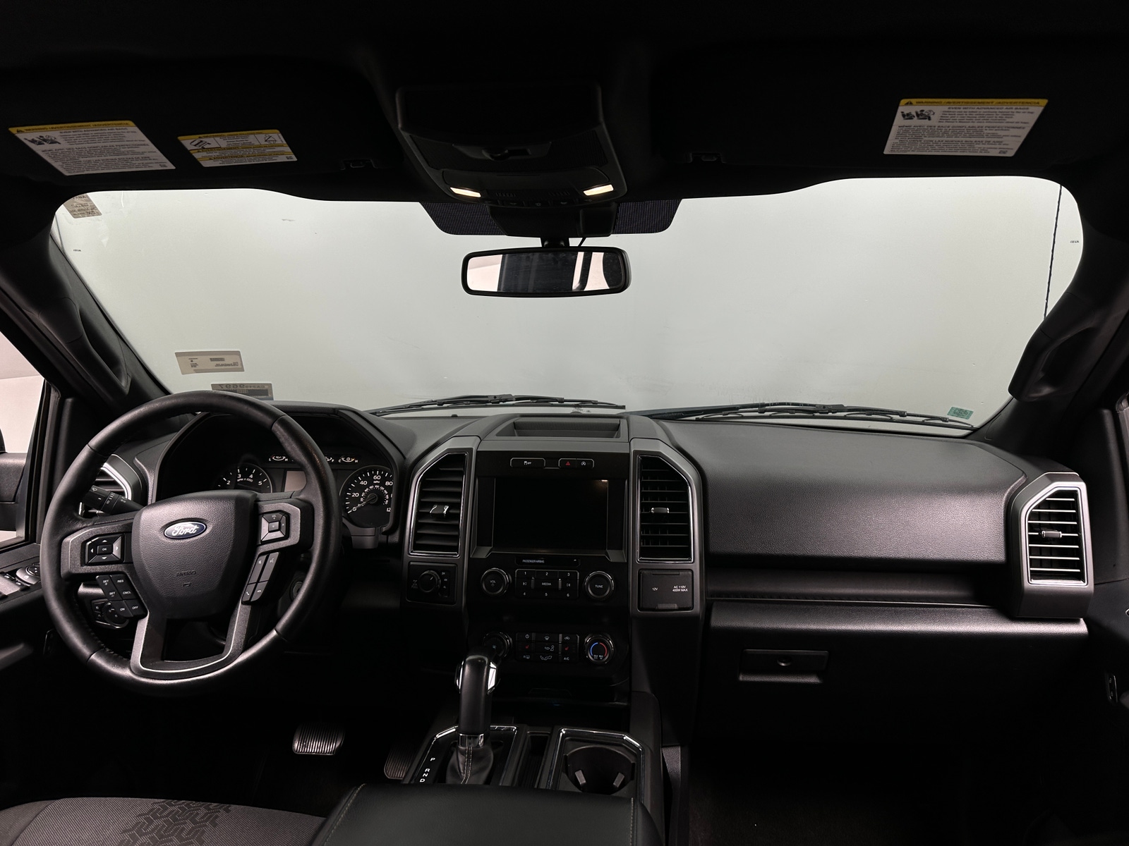 Thumbnail: 2019 Ford Econoline - 3