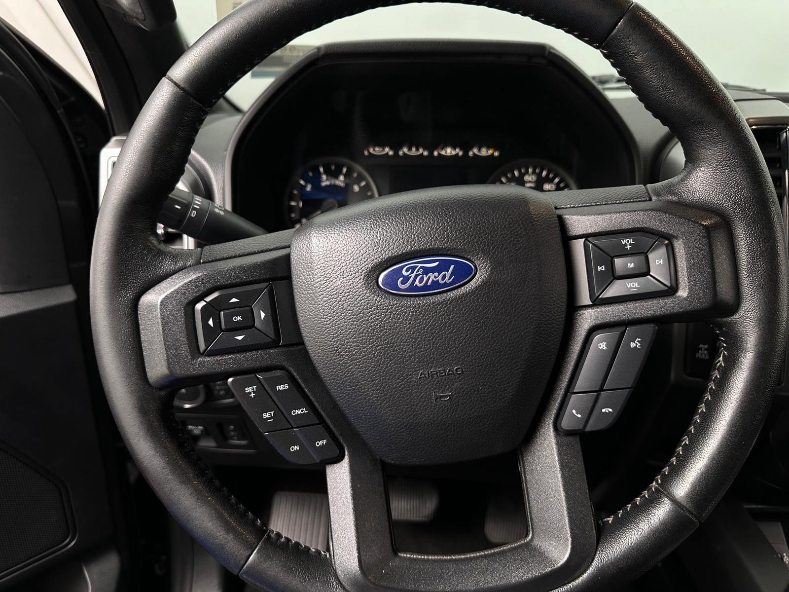 Thumbnail: 2019 Ford Econoline - 5