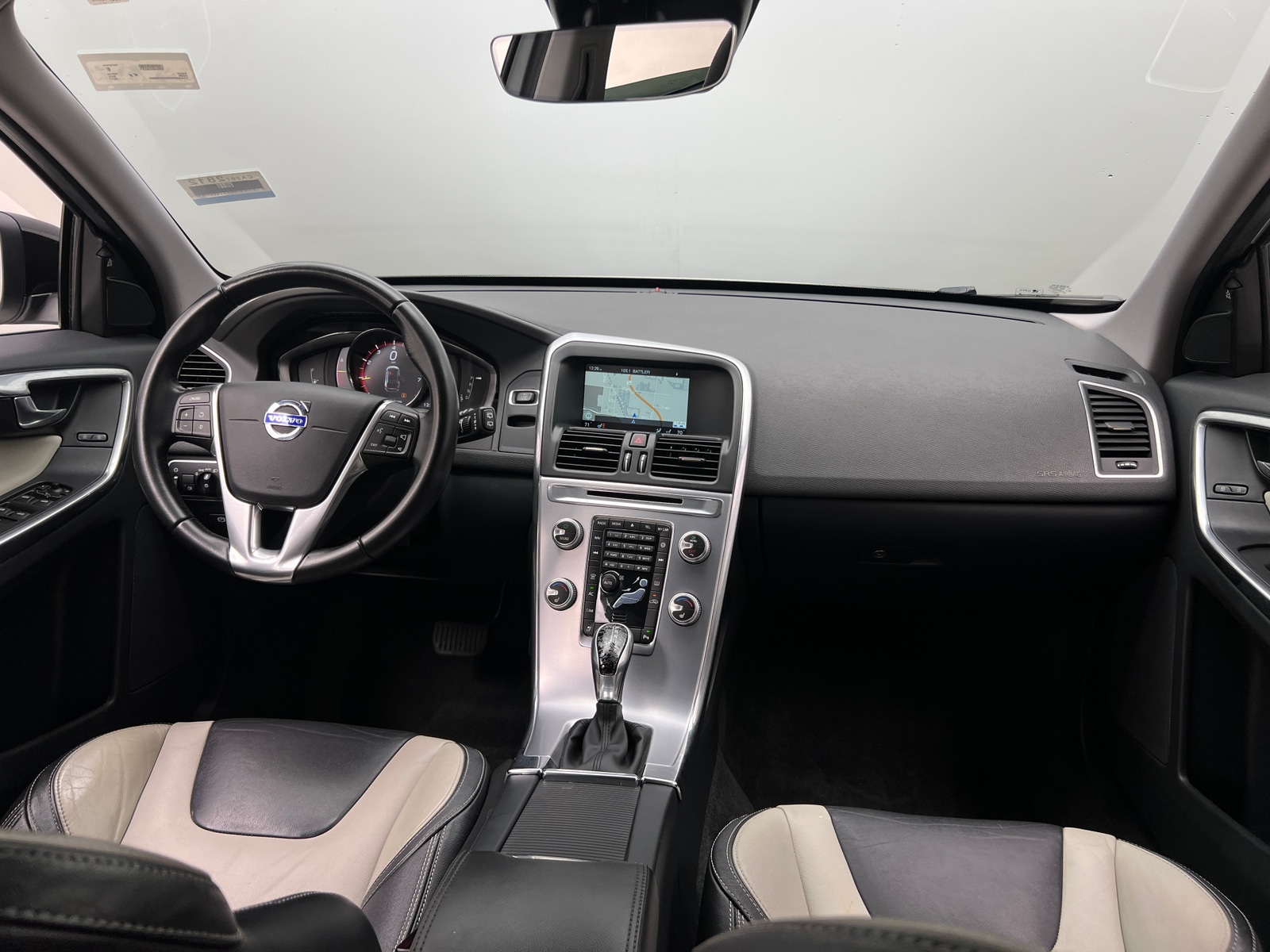 Thumbnail: 2017 Volvo XC60 - 2