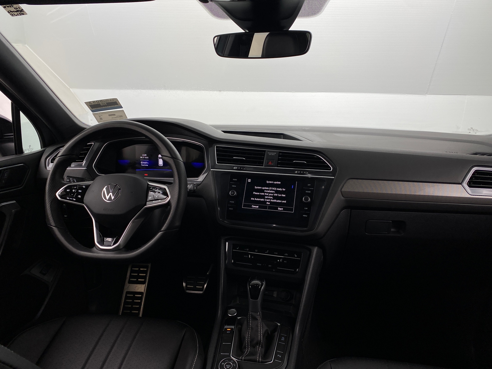 Thumbnail: 2024 Volkswagen Tiguan - 2