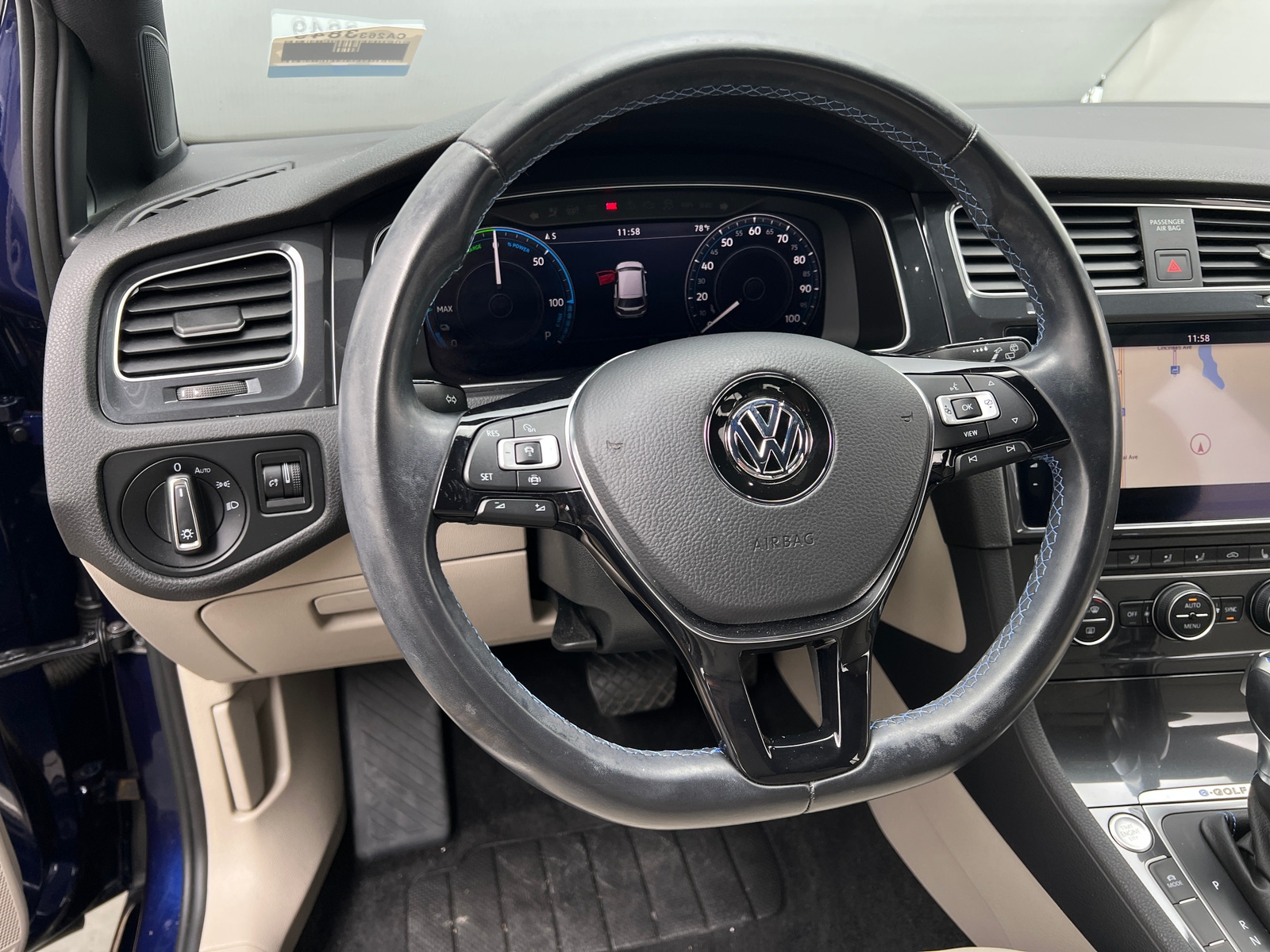 Thumbnail: 2019 Volkswagen e-Golf - 4