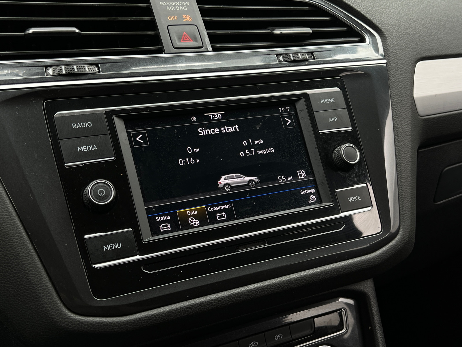 Thumbnail: 2021 Volkswagen Tiguan - 4