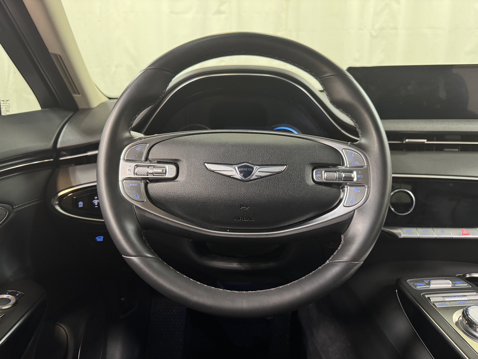 Thumbnail: 2025 Genesis GV70 - 4