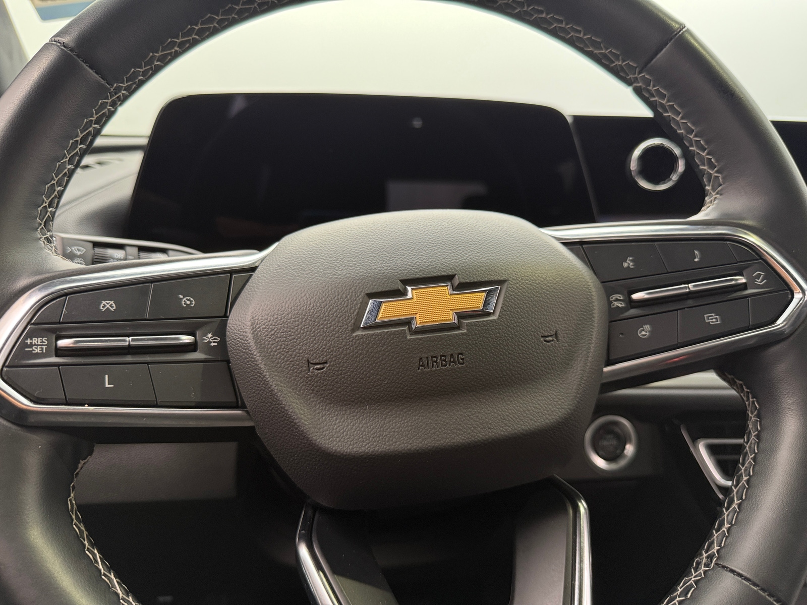 Thumbnail: 2024 Chevrolet Traverse - 5