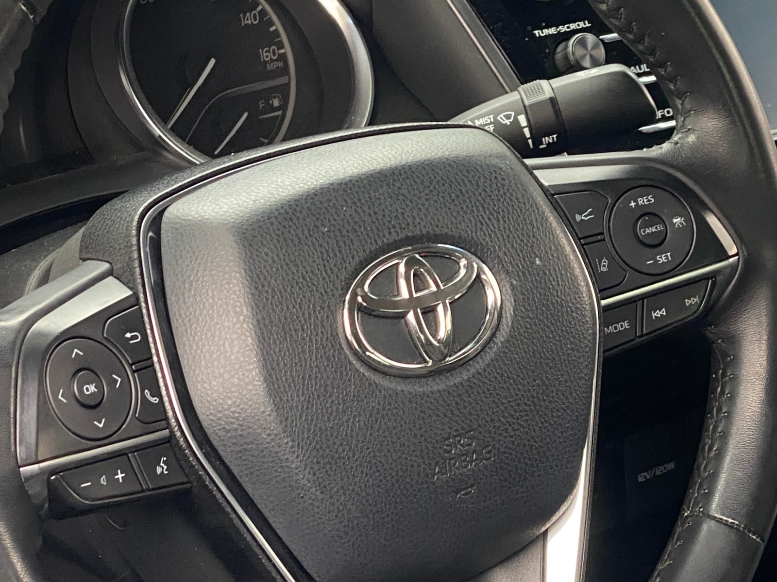 Thumbnail: 2018 Toyota Camry - 4