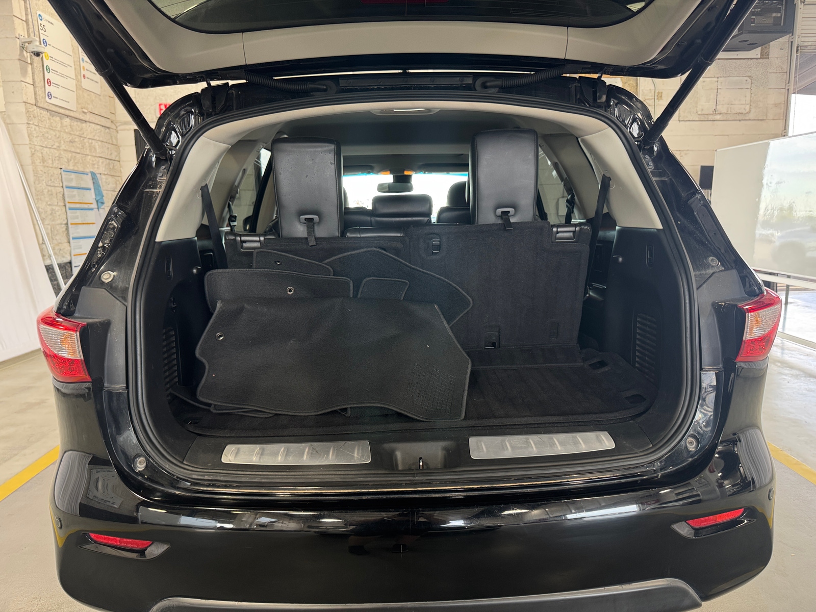 Thumbnail: 2015 INFINITI QX60 - 6