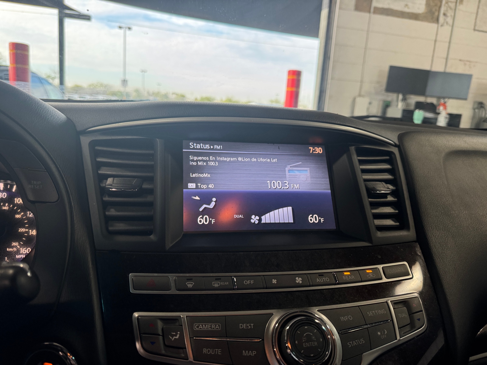 Thumbnail: 2015 INFINITI QX60 - 3