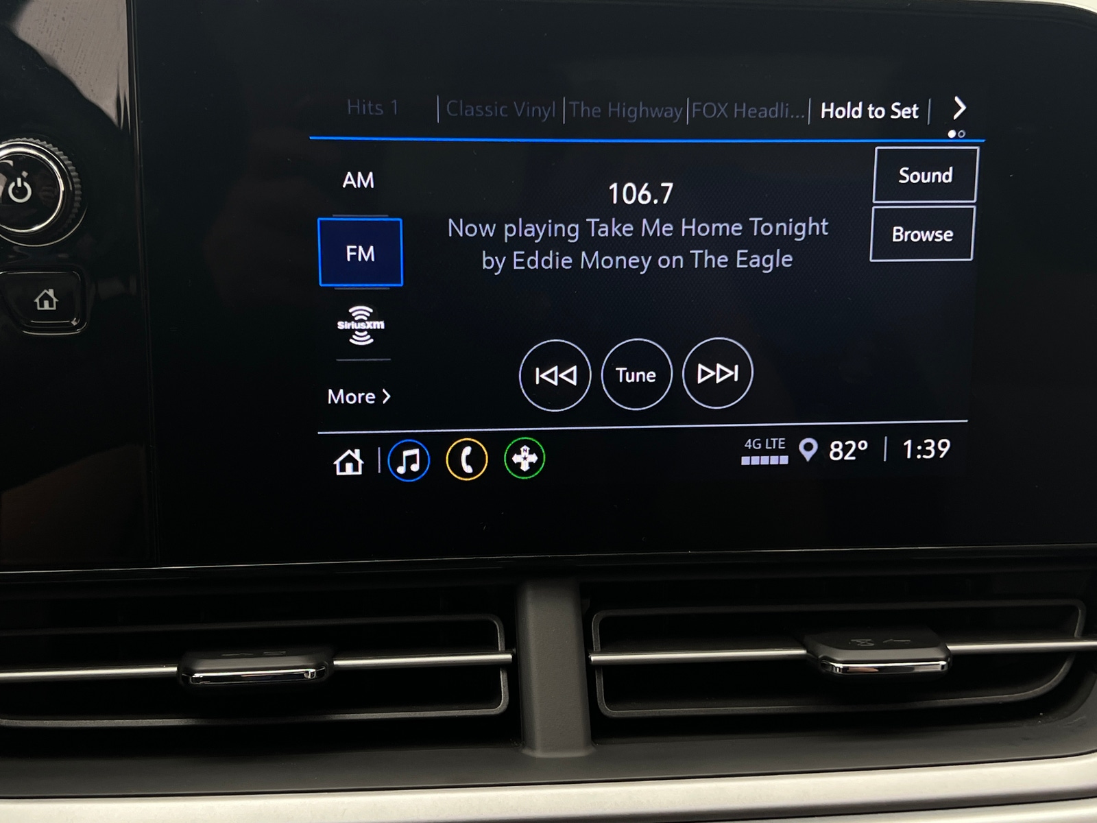 Thumbnail: 2025 Chevrolet Trax - 4
