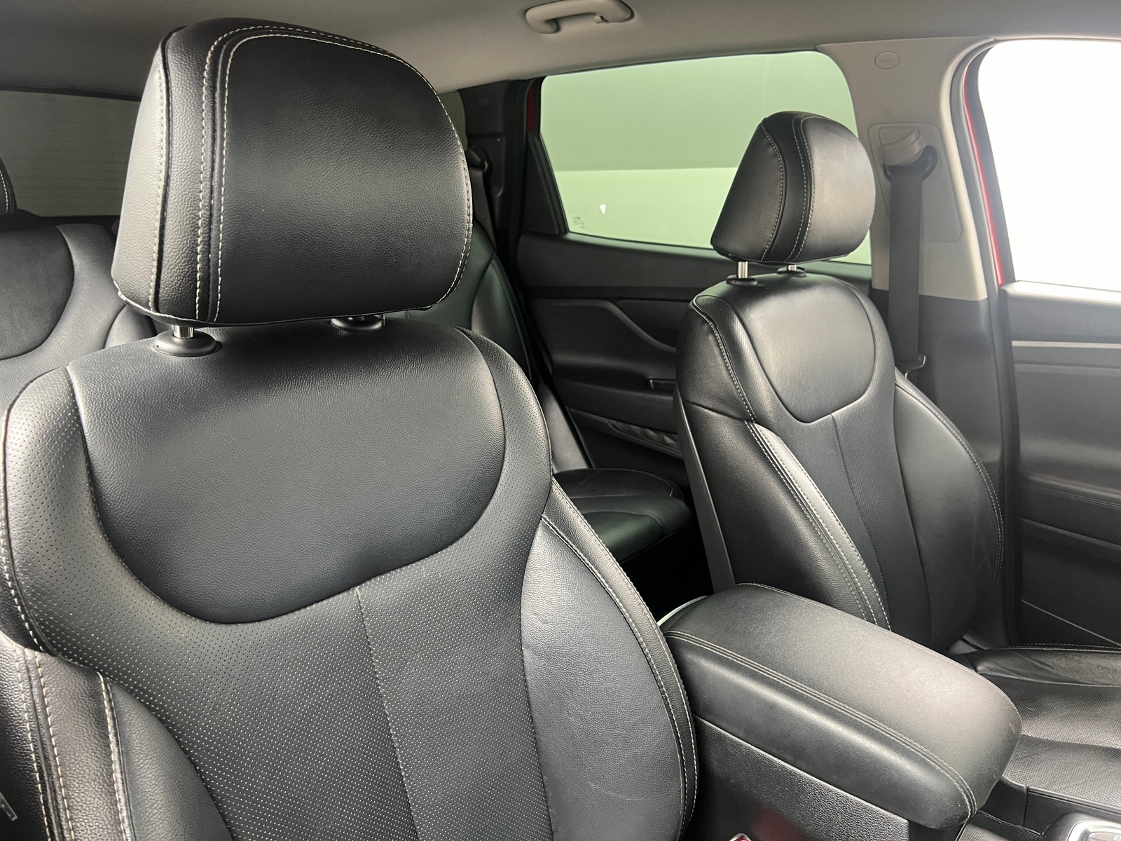 Thumbnail: 2019 Hyundai Santa Fe - 2