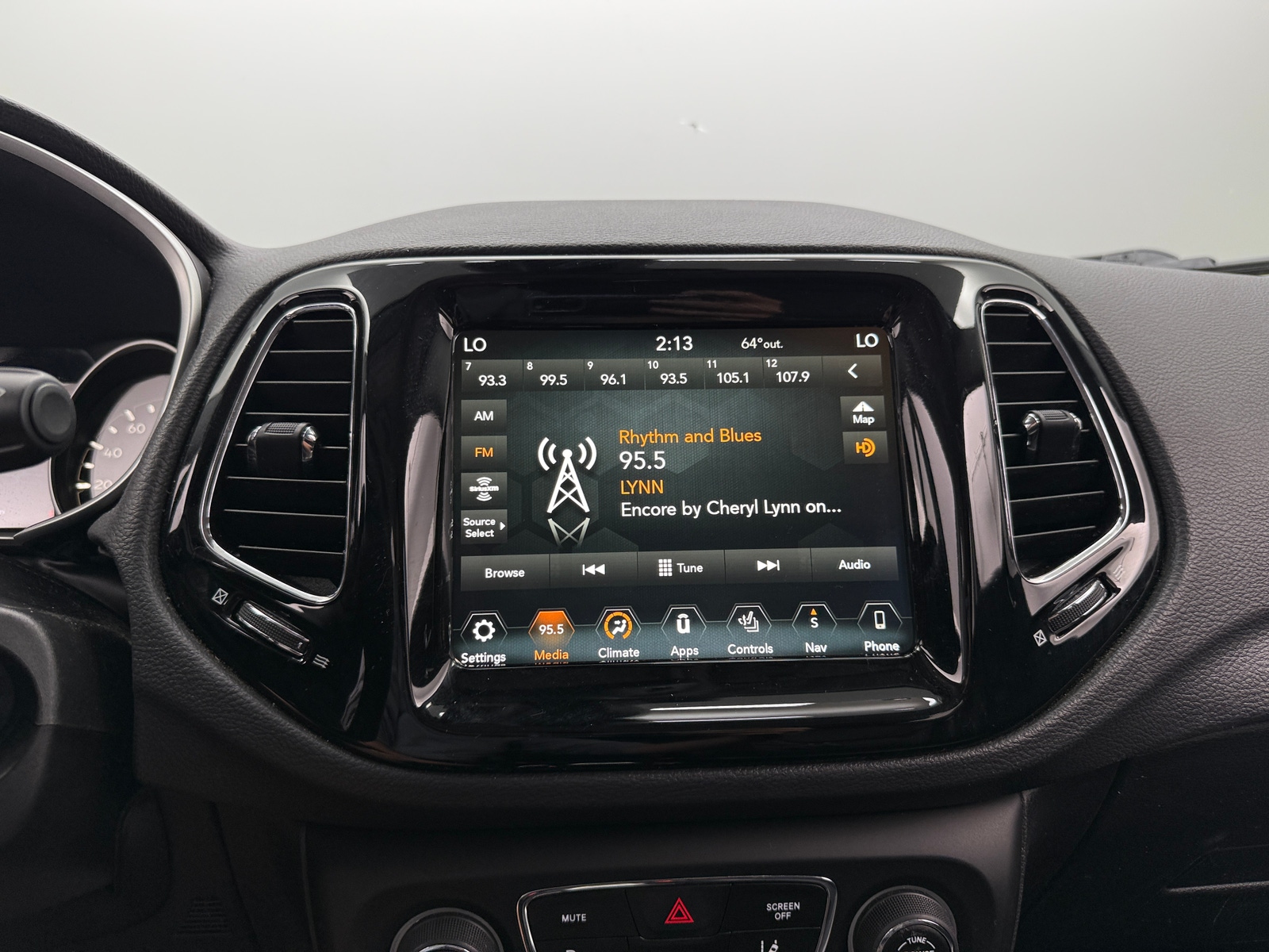 Thumbnail: 2018 Jeep Compass - 3