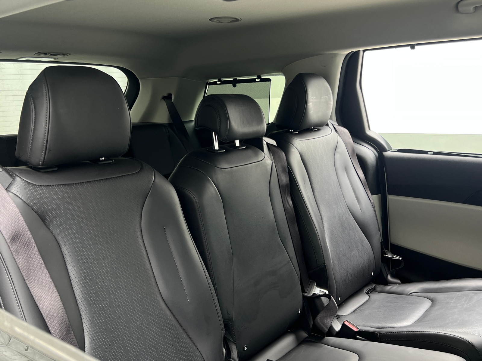 Thumbnail: 2022 Kia Carnival - 5