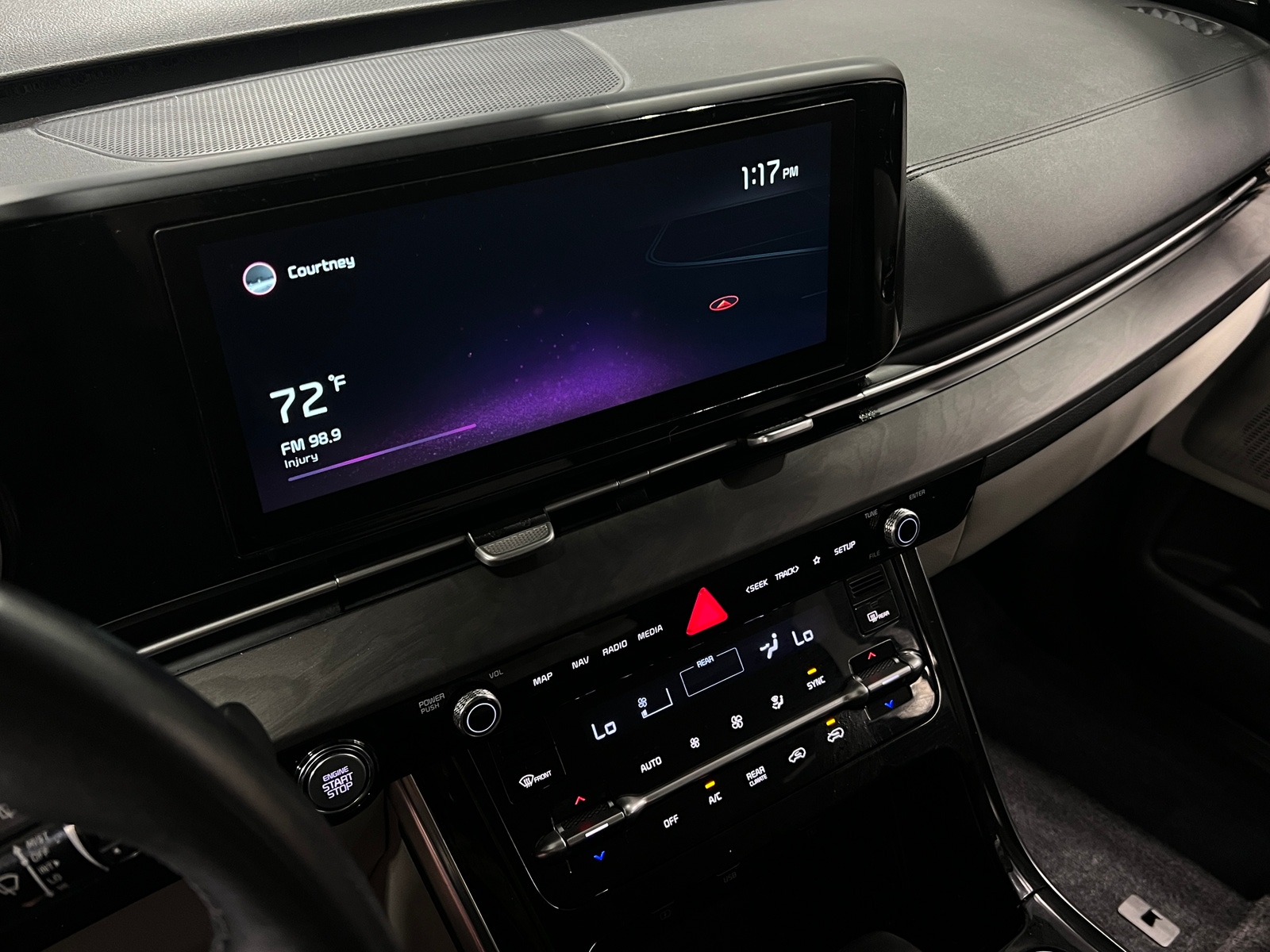 Thumbnail: 2022 Kia Carnival - 3