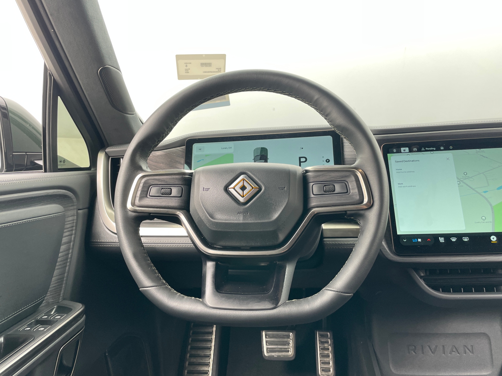 Thumbnail: 2024 Rivian R1S - 4