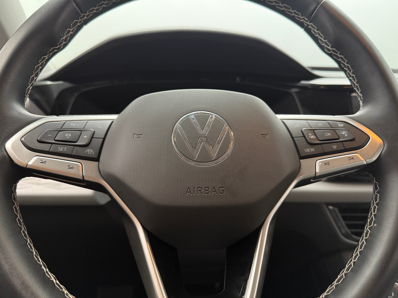 Thumbnail: 2022 Volkswagen Taos - 5
