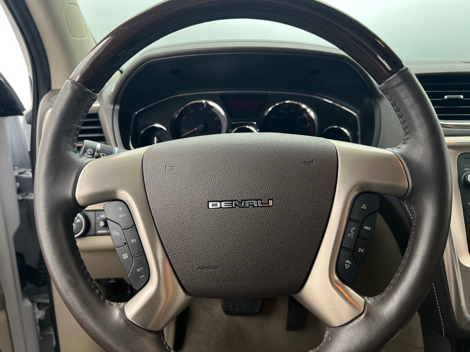 Thumbnail: 2016 GMC Acadia - 4