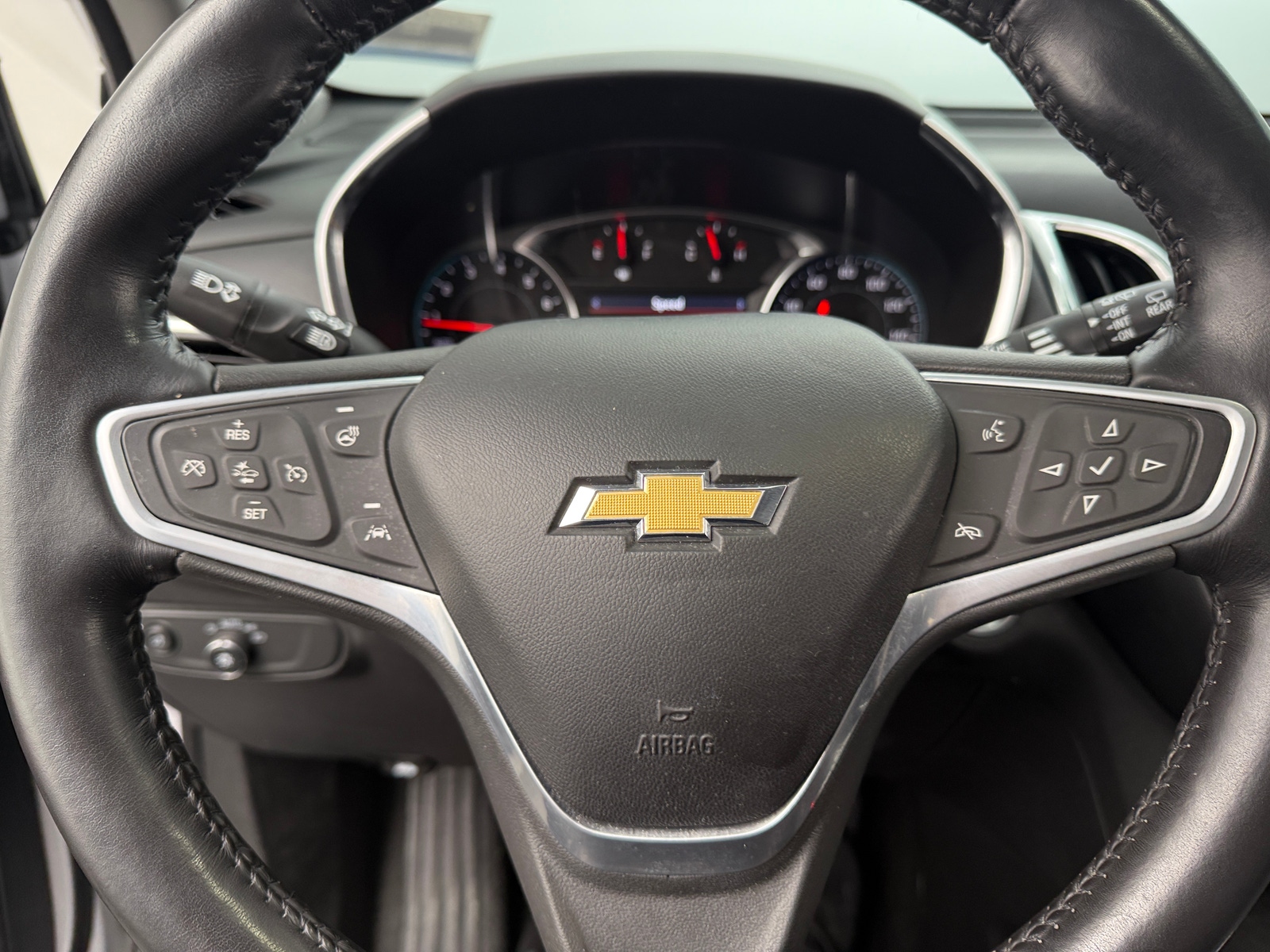 Thumbnail: 2022 Chevrolet Equinox - 5