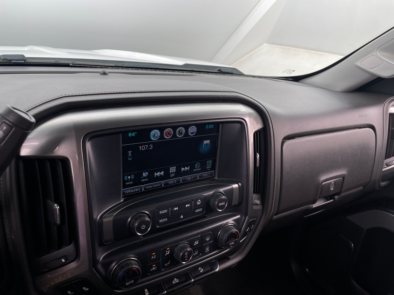 Thumbnail: 2018 Chevrolet Silverado 1500 - 3