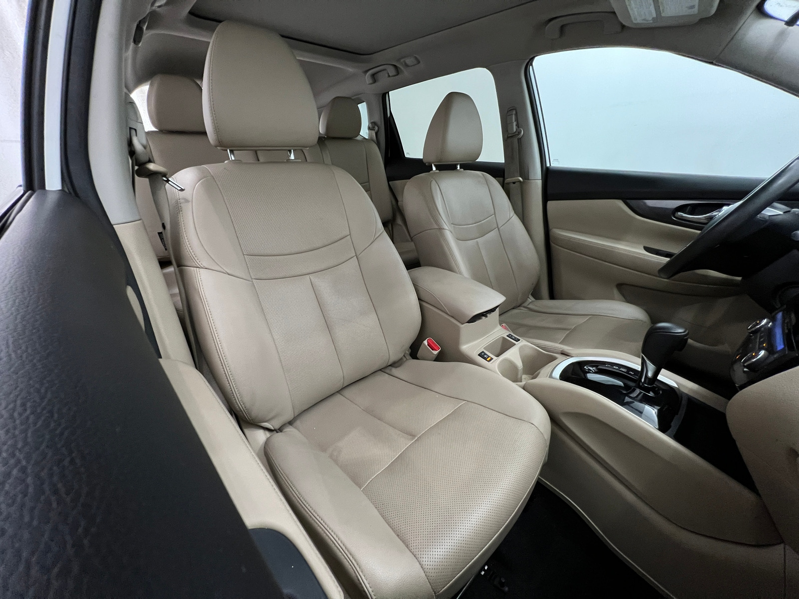 Thumbnail: 2016 Nissan Rogue - 2