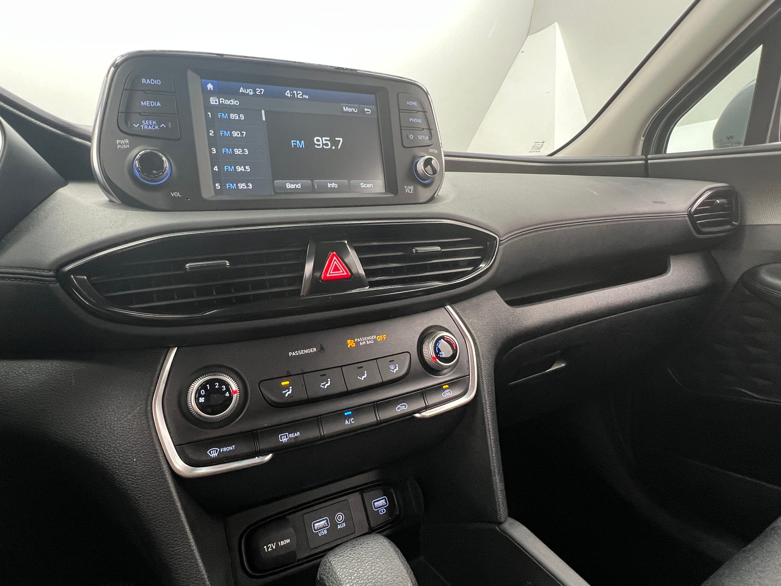 Thumbnail: 2019 Hyundai Santa Fe - 4