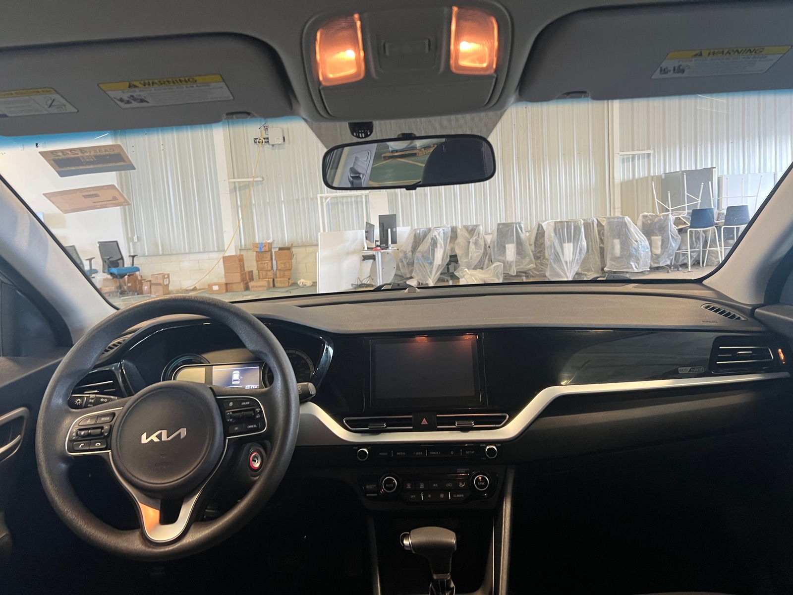 Thumbnail: 2022 Kia Niro - 3