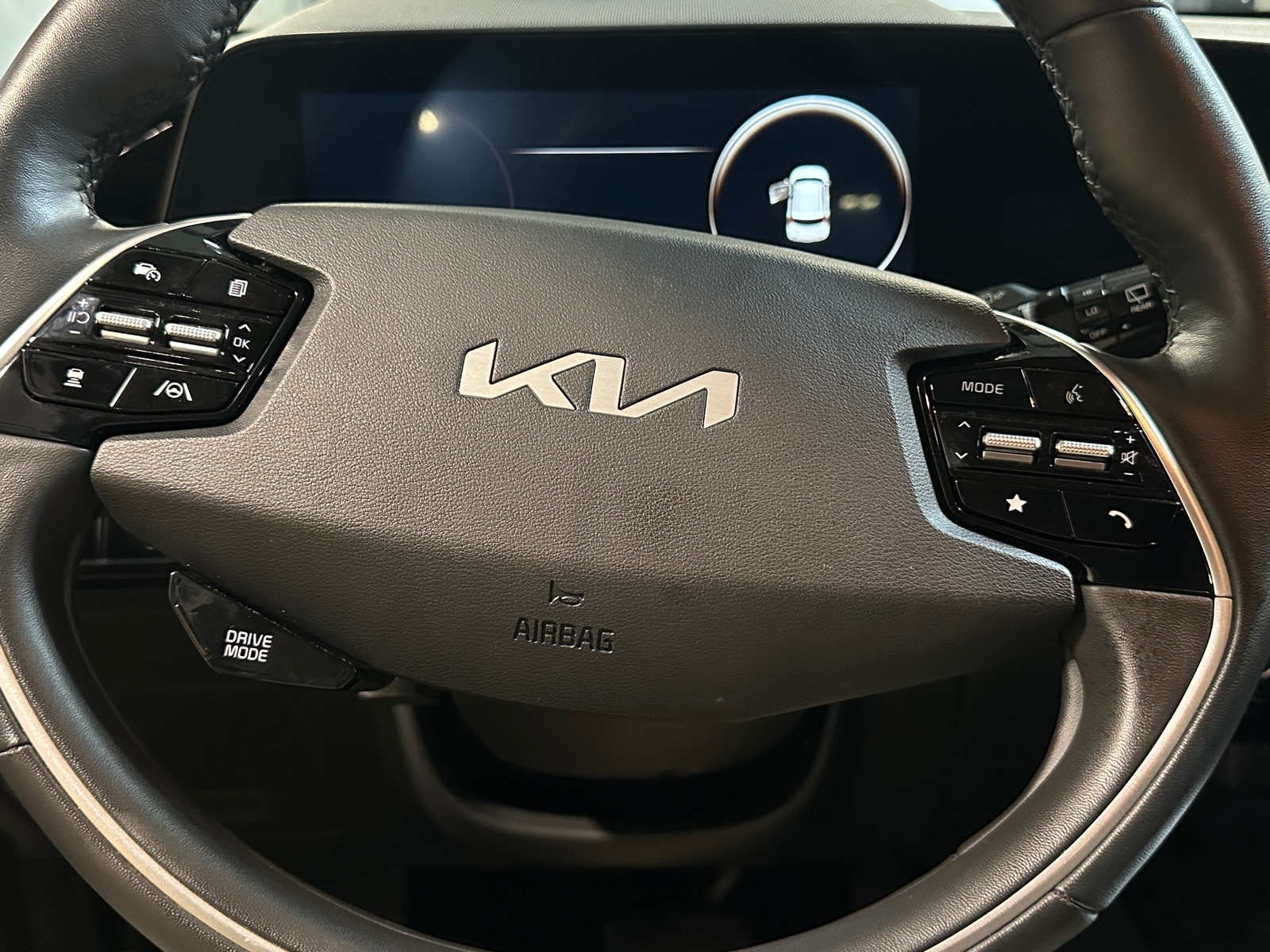 Thumbnail: 2024 Kia Niro - 4