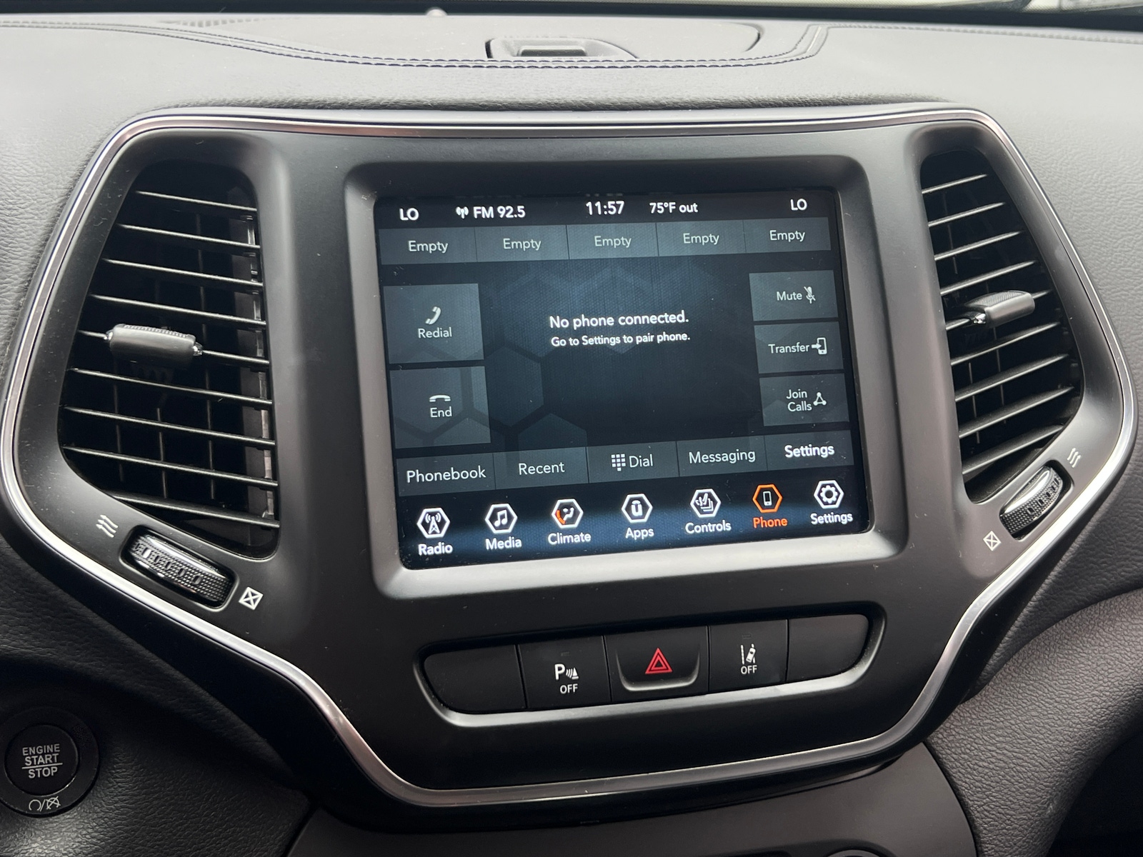 Thumbnail: 2021 Jeep Cherokee - 3