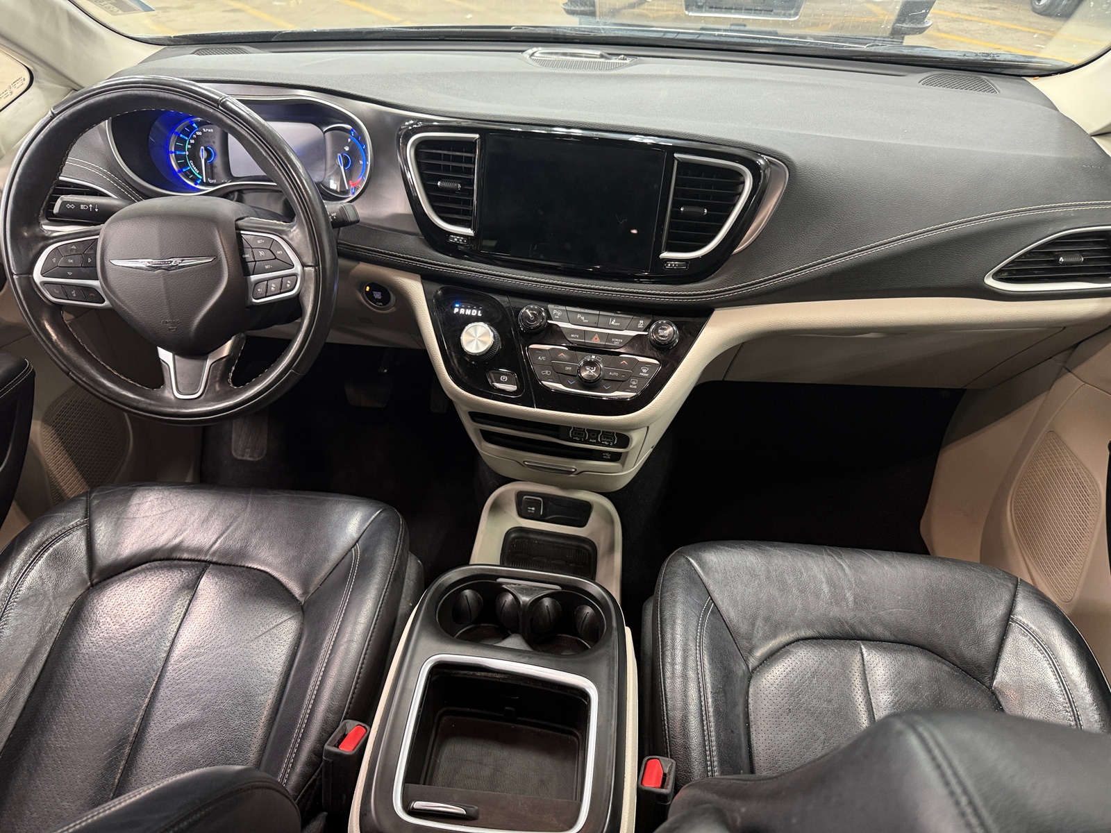 Thumbnail: 2022 Chrysler Pacifica - 2