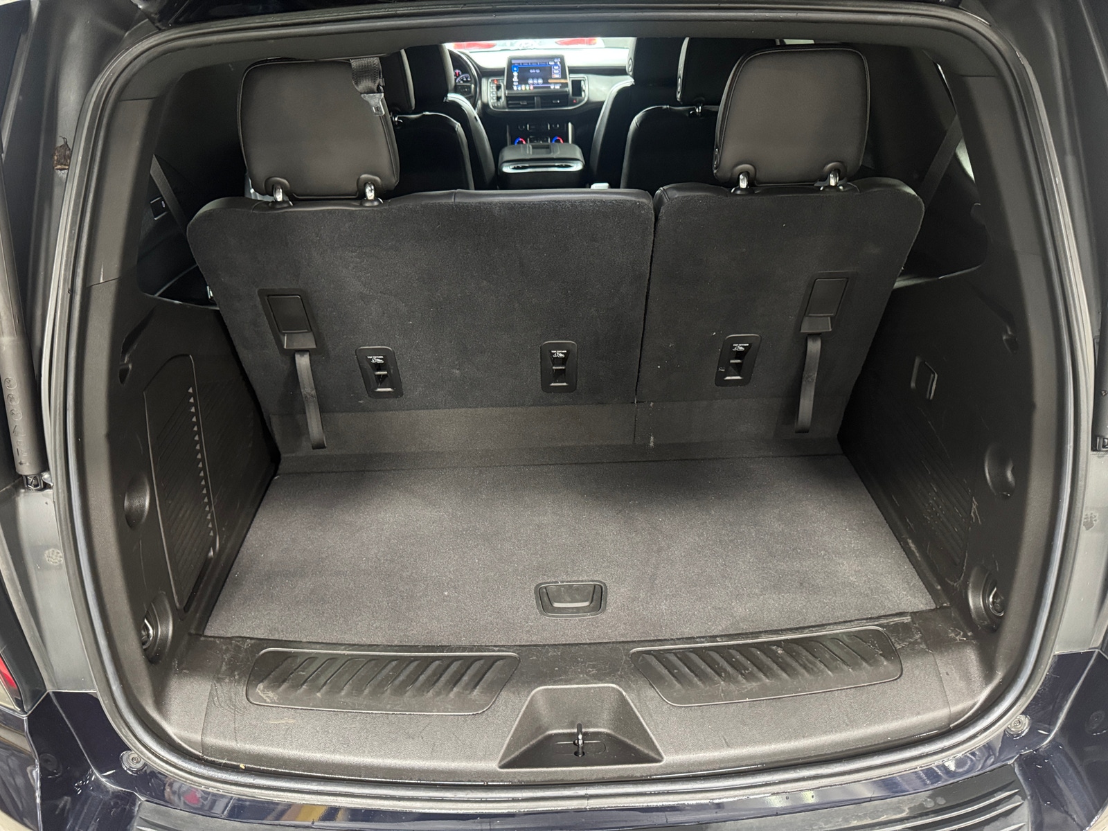 Thumbnail: 2021 Chevrolet Tahoe - 6