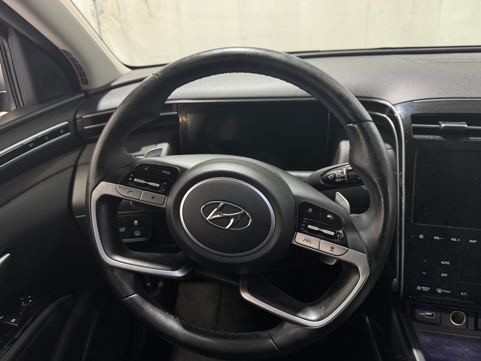 Thumbnail: 2022 Hyundai Tucson - 4