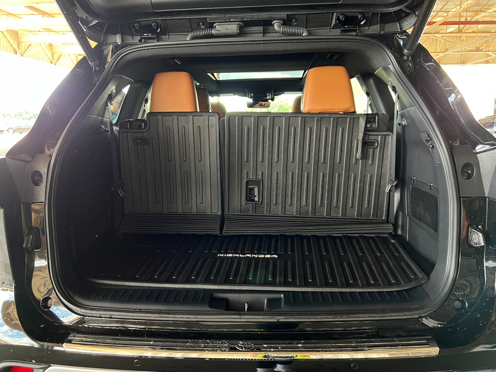 Thumbnail: 2021 Toyota Highlander - 6