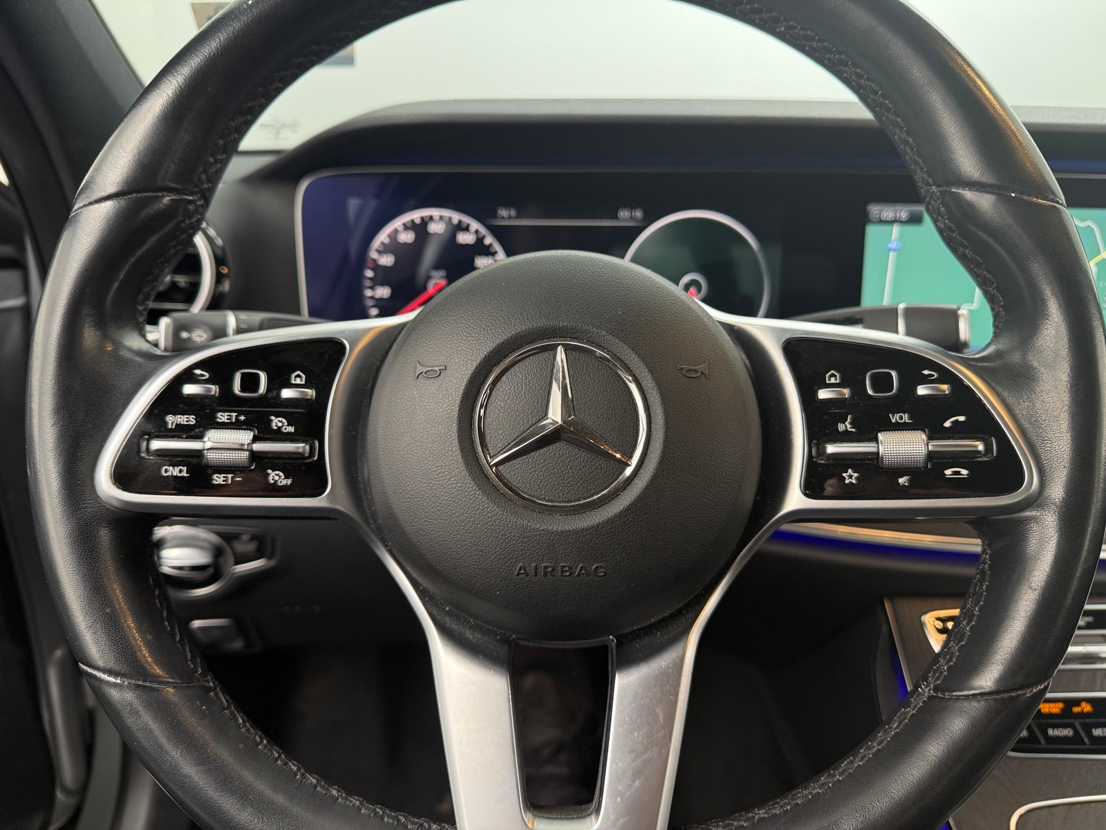 Thumbnail: 2019 Mercedes-Benz E-Class - 4