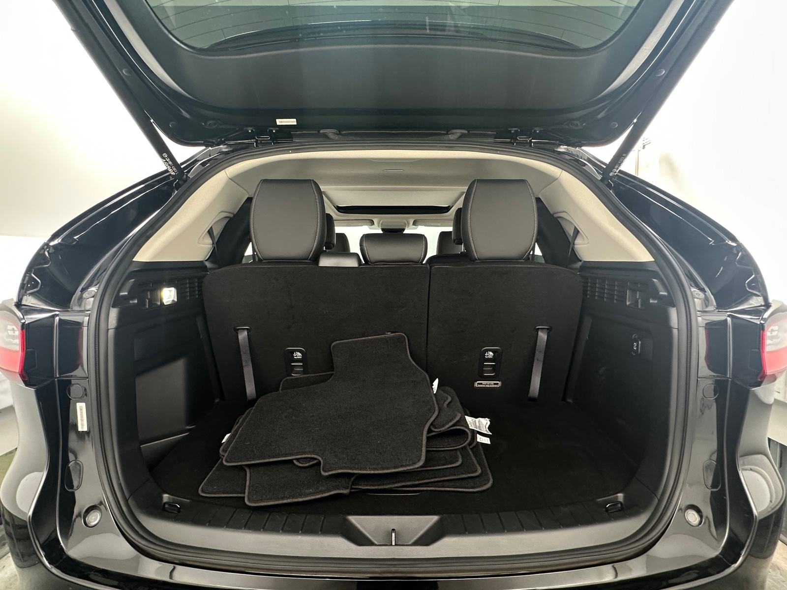 Thumbnail: 2024 Mazda CX-90 - 6