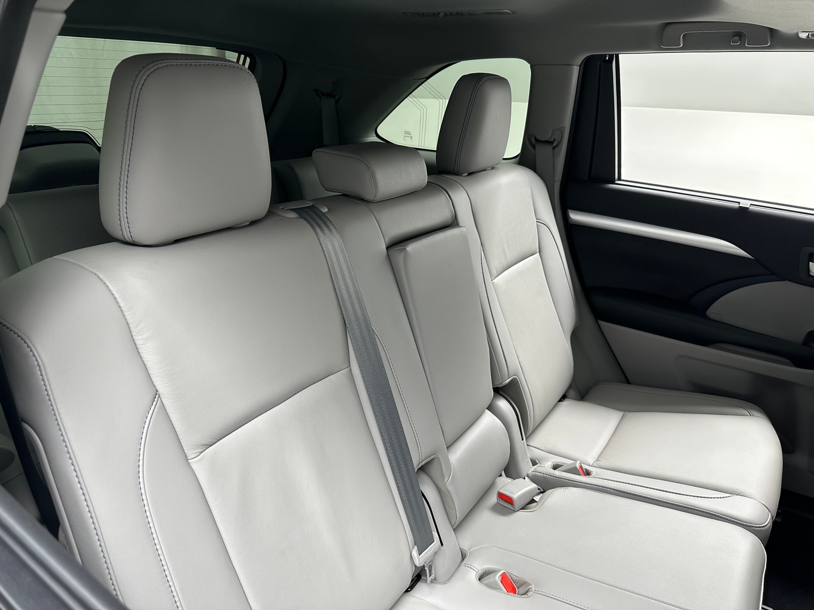 Thumbnail: 2019 Toyota Highlander - 5