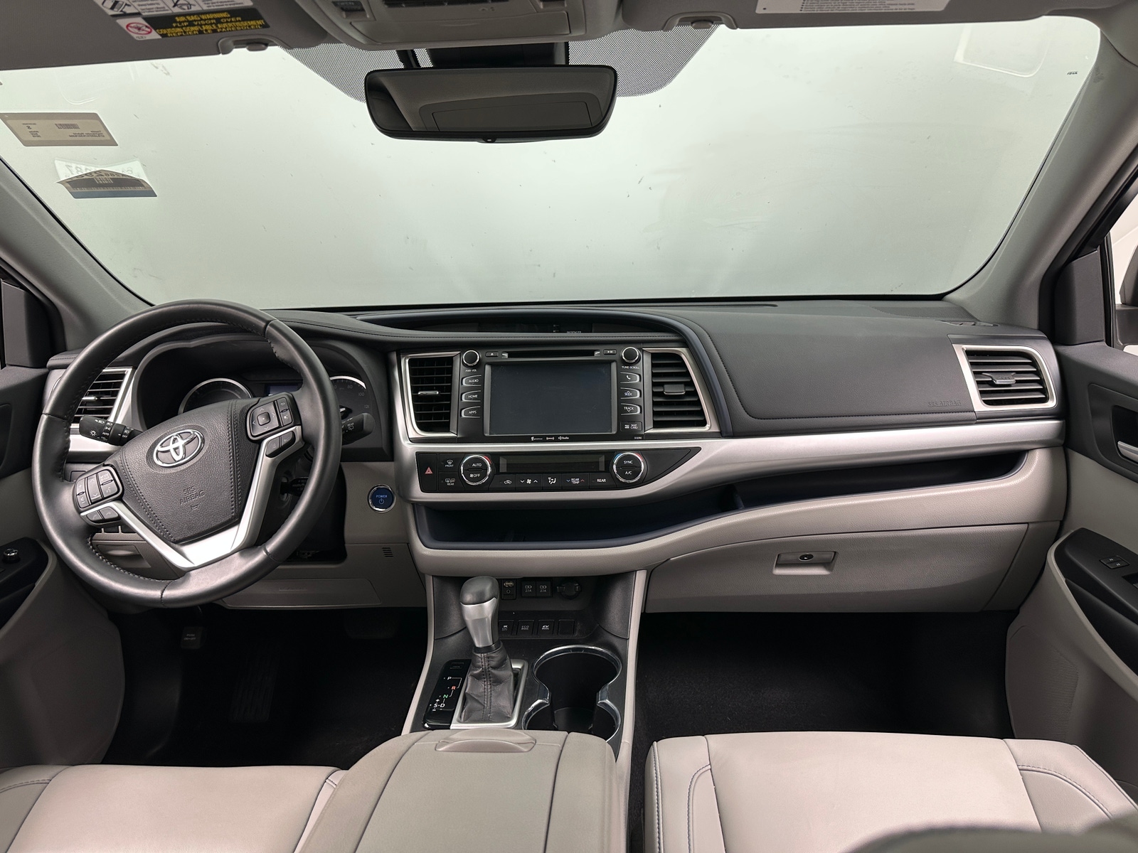 Thumbnail: 2019 Toyota Highlander - 2