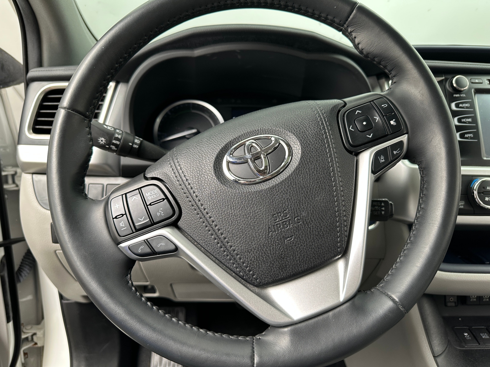 Thumbnail: 2019 Toyota Highlander - 4