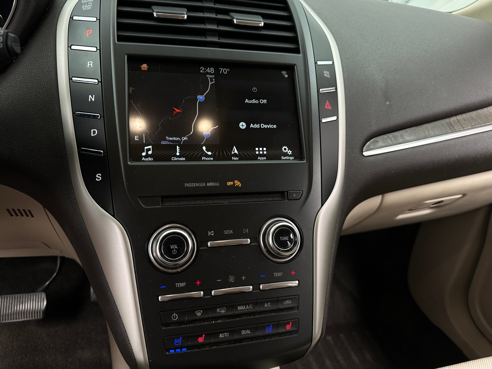 Thumbnail: 2017 Lincoln MKC - 3