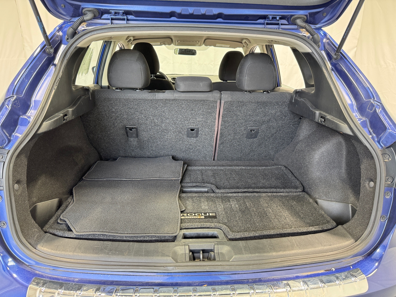 Thumbnail: 2019 Nissan Rogue Sport - 7