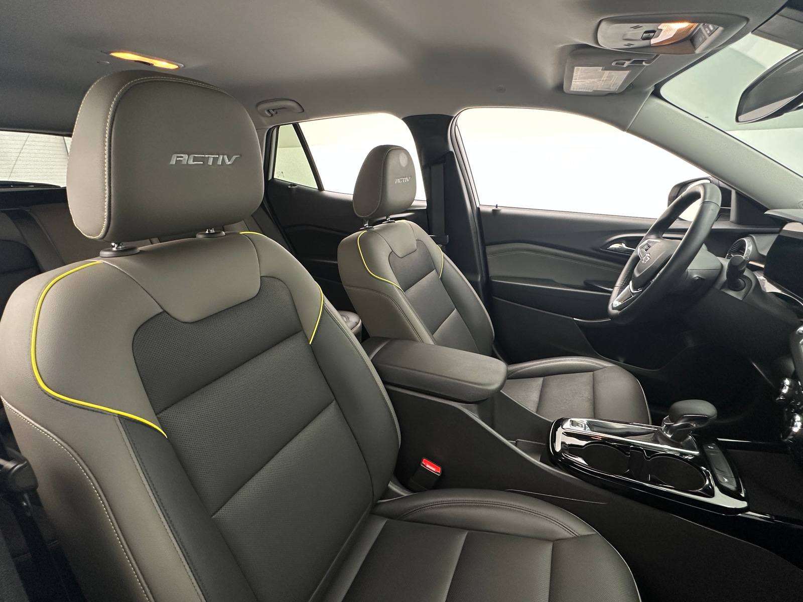 Thumbnail: 2024 Chevrolet Trax - 2