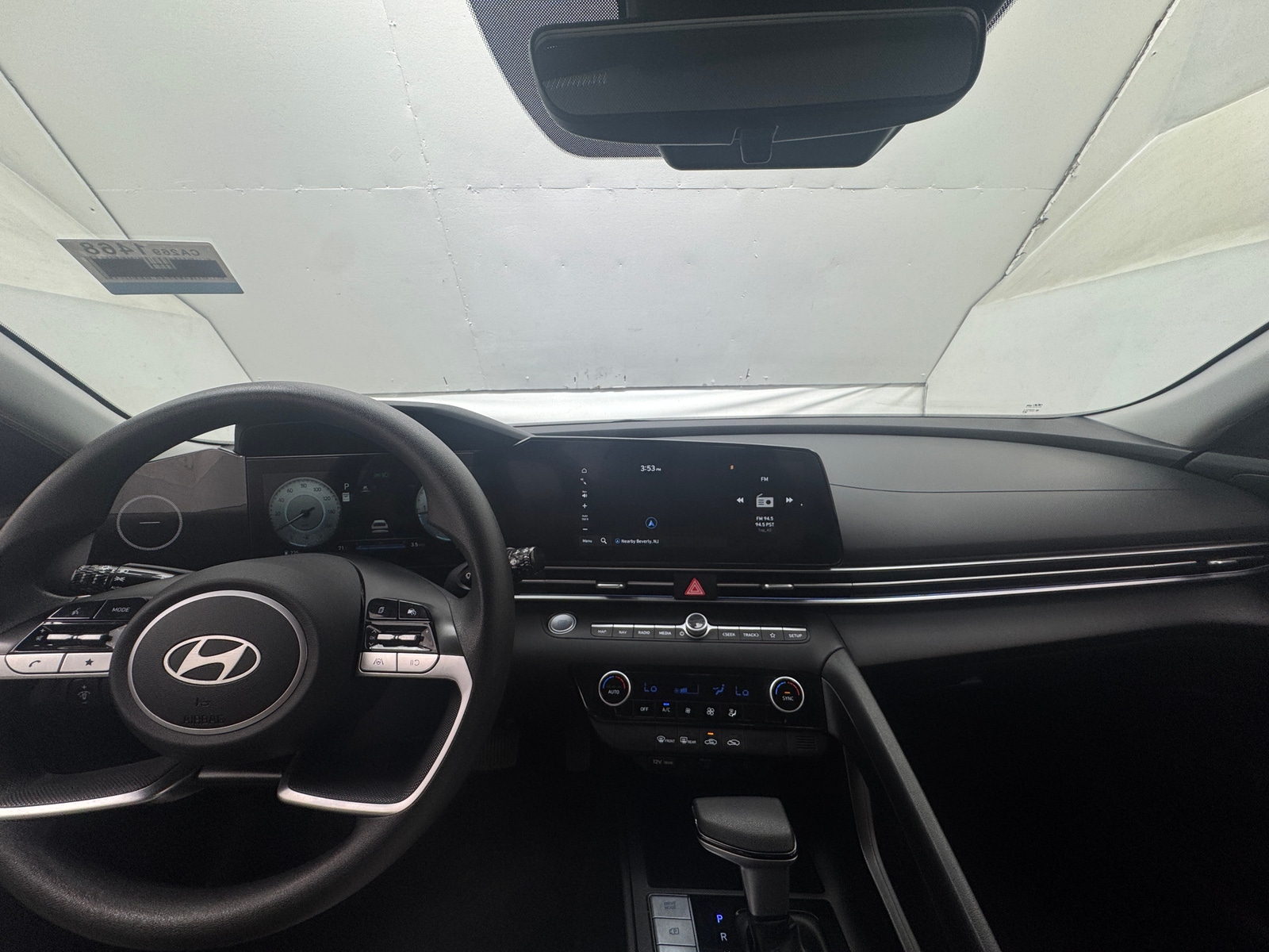 Thumbnail: 2024 Hyundai Elantra - 3