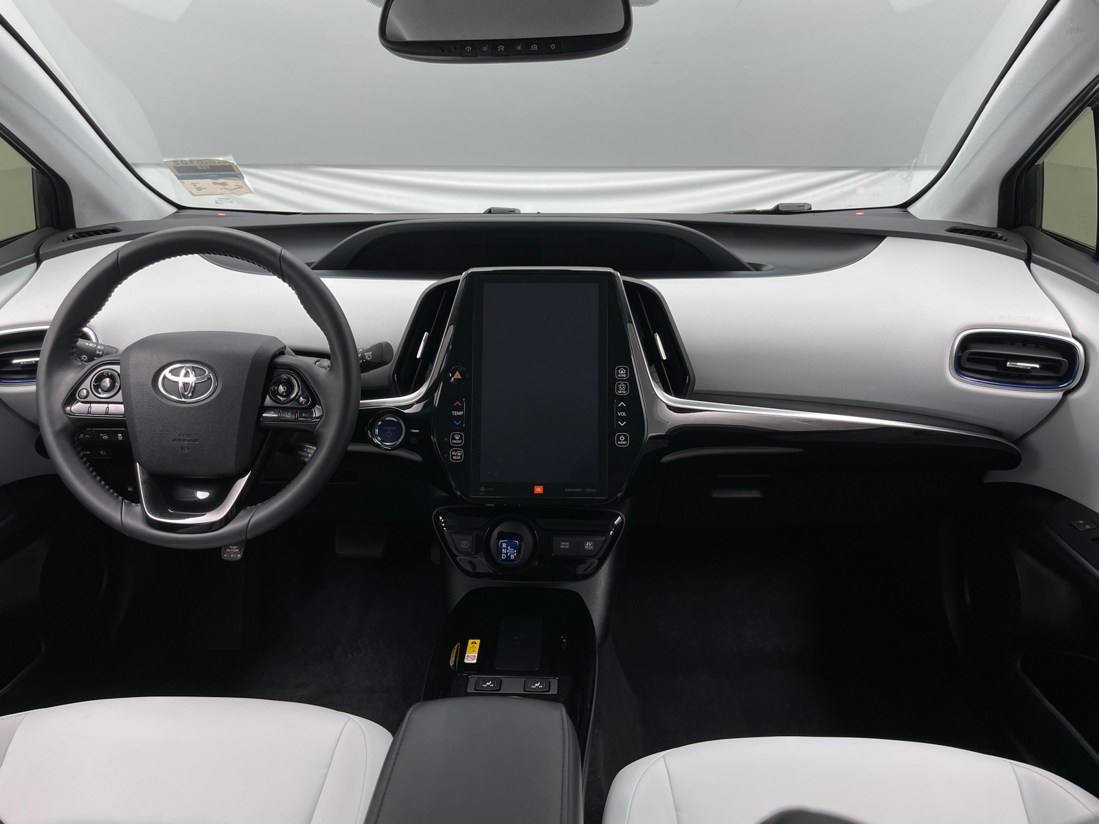 Thumbnail: 2022 Toyota Prius - 2
