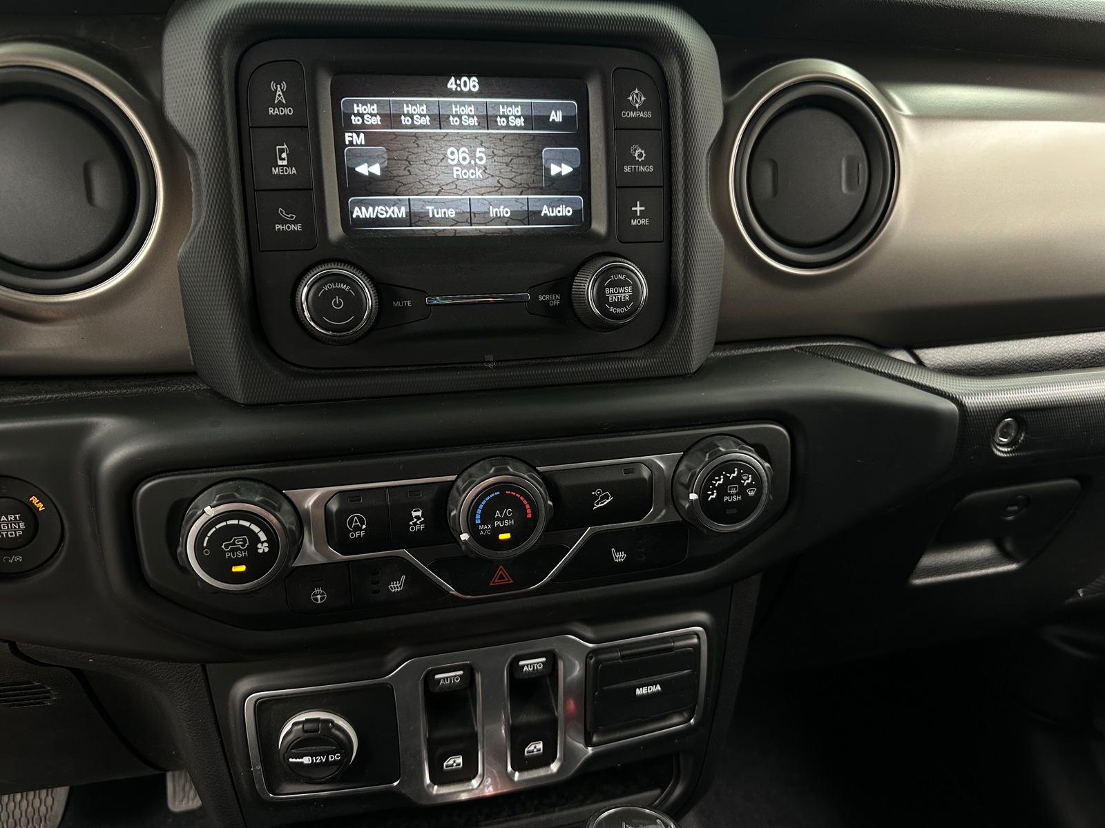 Thumbnail: 2018 Jeep Wrangler - 4