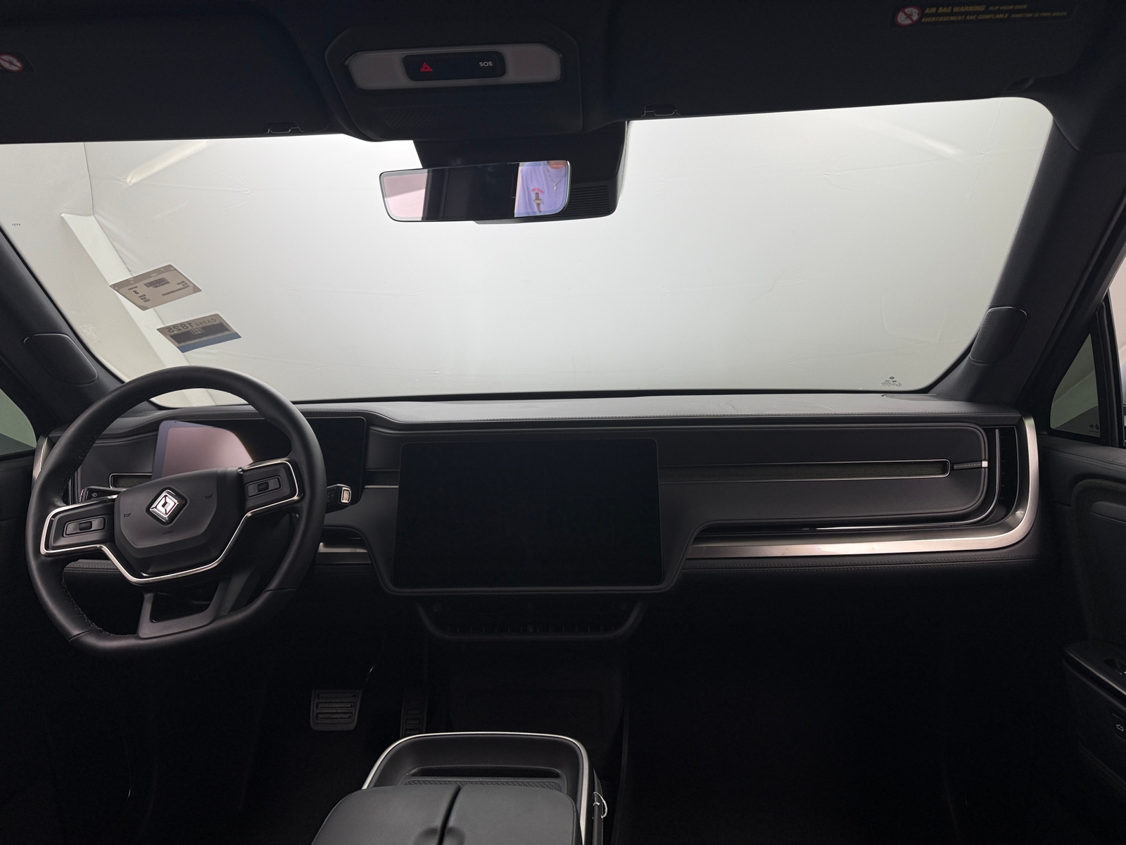 Thumbnail: 2025 Rivian R1S - 2