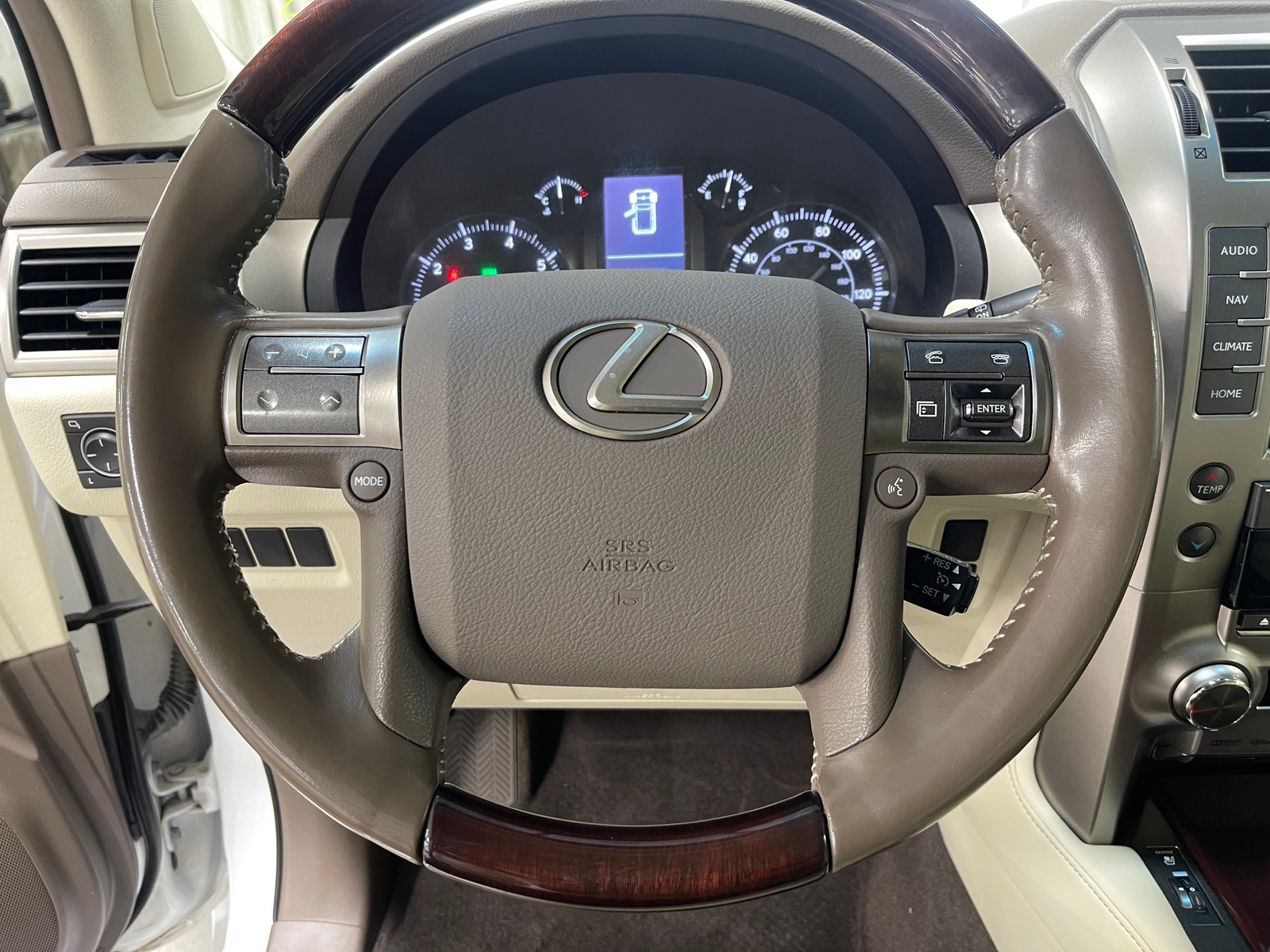 Thumbnail: 2016 Lexus GX - 4