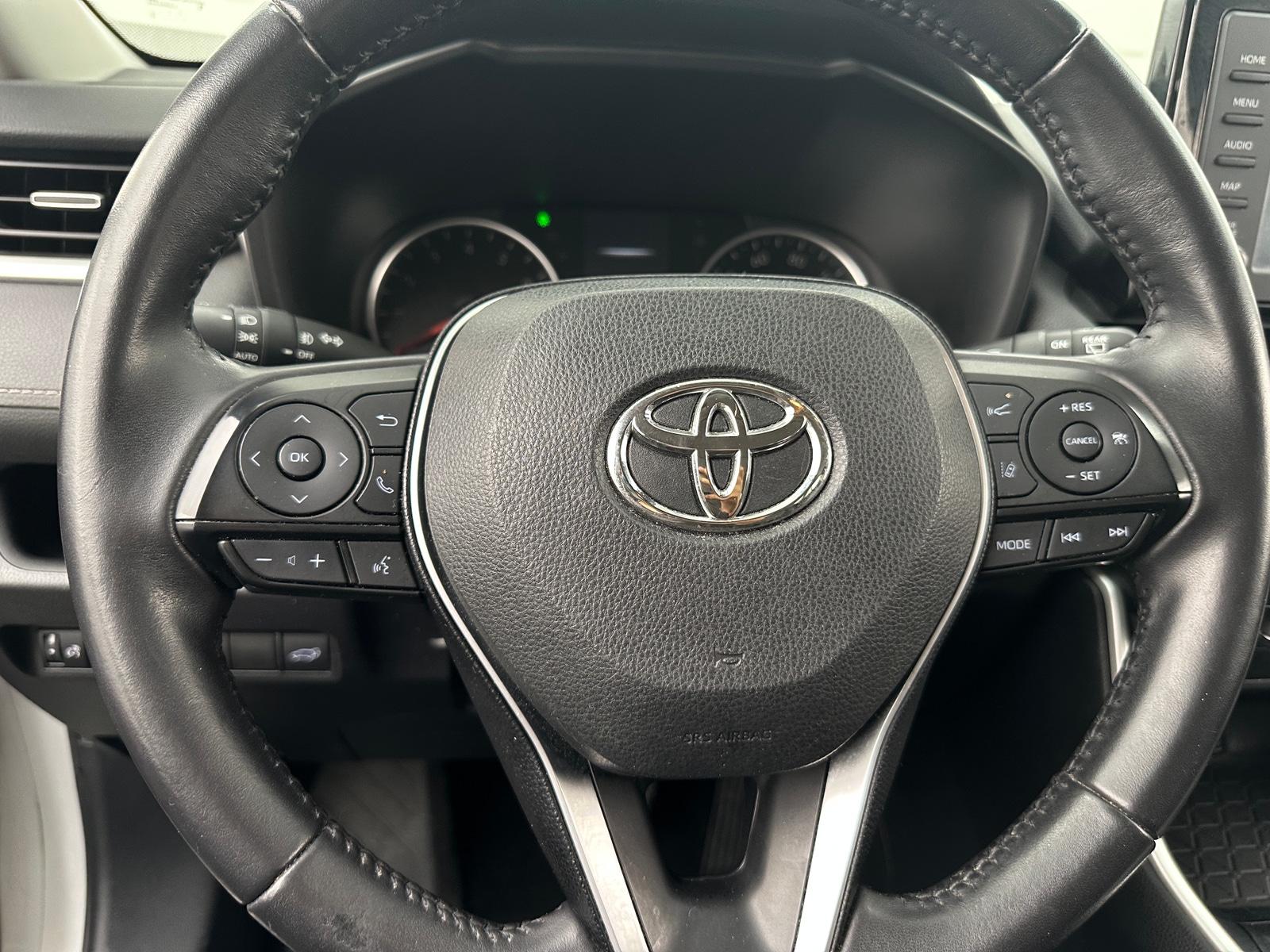 Thumbnail: 2019 Toyota RAV4 - 4