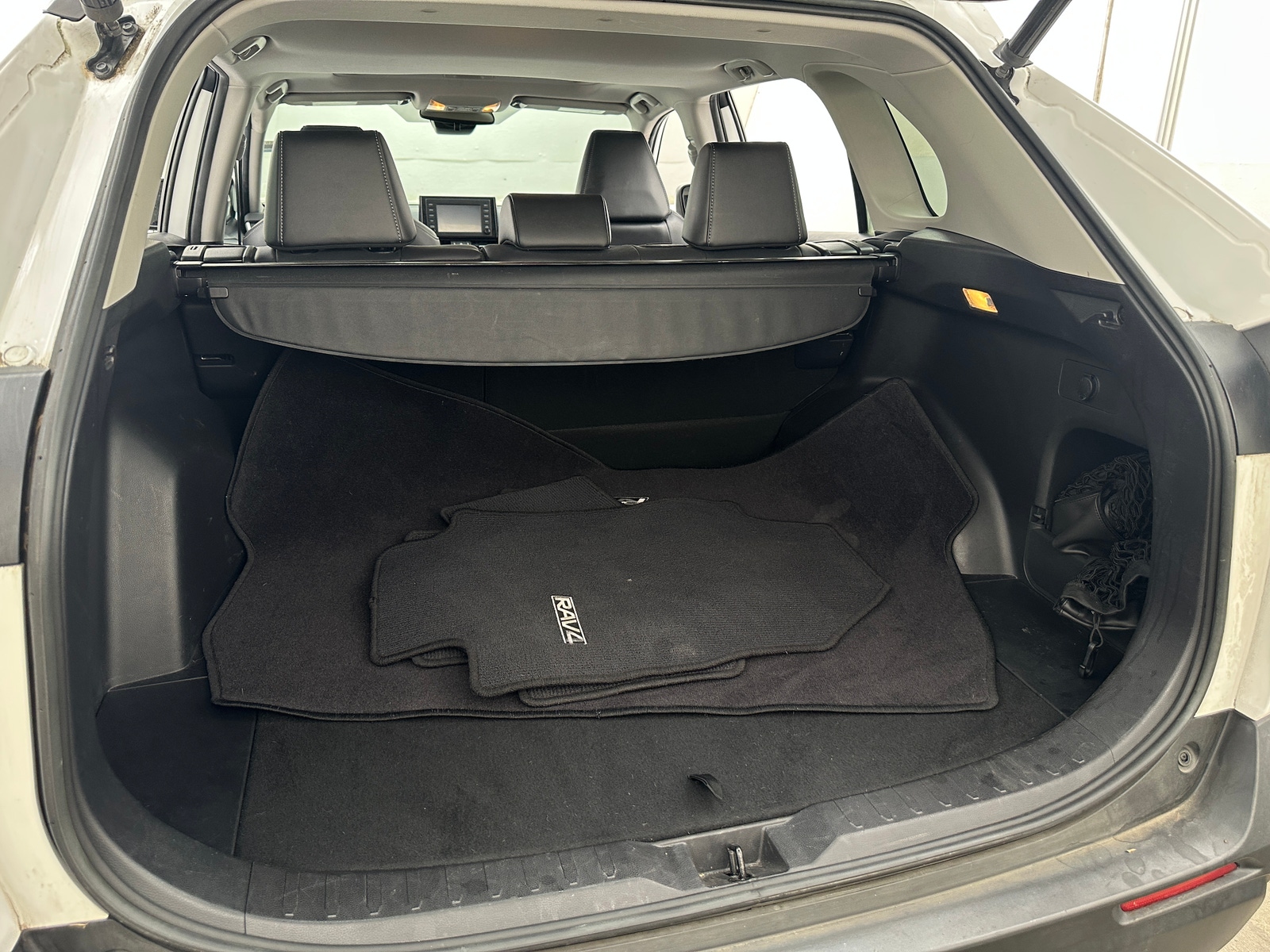 Thumbnail: 2019 Toyota RAV4 - 6
