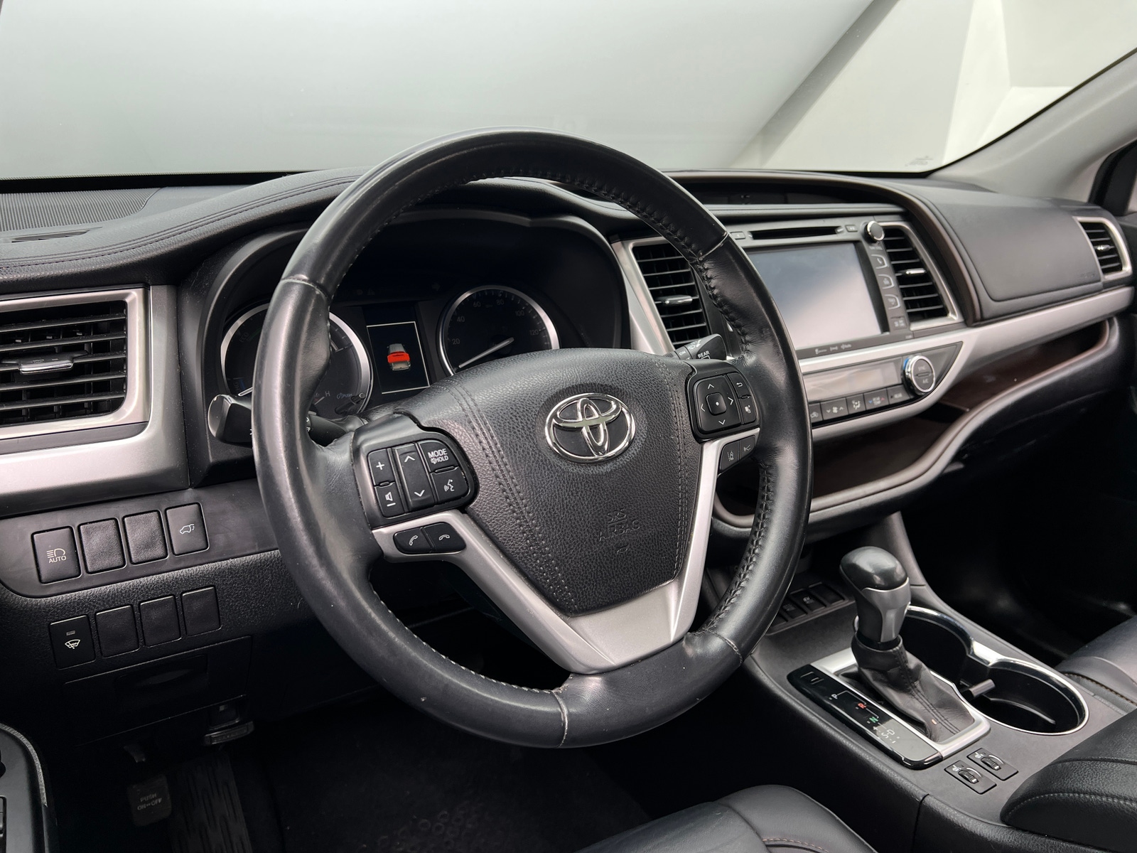 Thumbnail: 2019 Toyota Highlander - 4