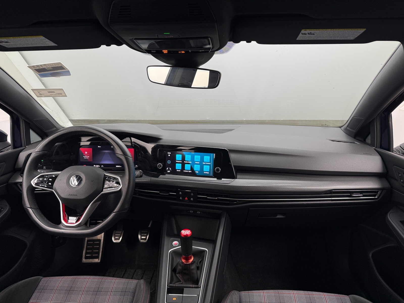 Thumbnail: 2022 Volkswagen Golf - 3